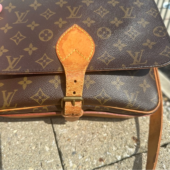 Louis Vuitton Monogram Cartouchiere GM - Picture 4 of 15